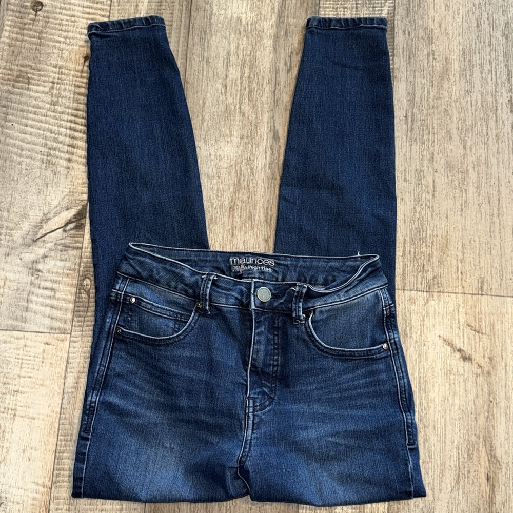 Maurices Blue Skinny Jeans with Classic Indigo Wash-size 6 - Picture 2 of 10